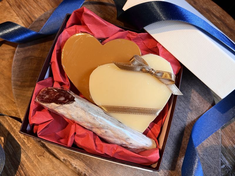 来店受取〉バレンタイン2024ギフトボックス【チーズ＆サラミセット】2 